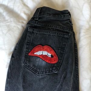 Black vintage Levi’s with patch